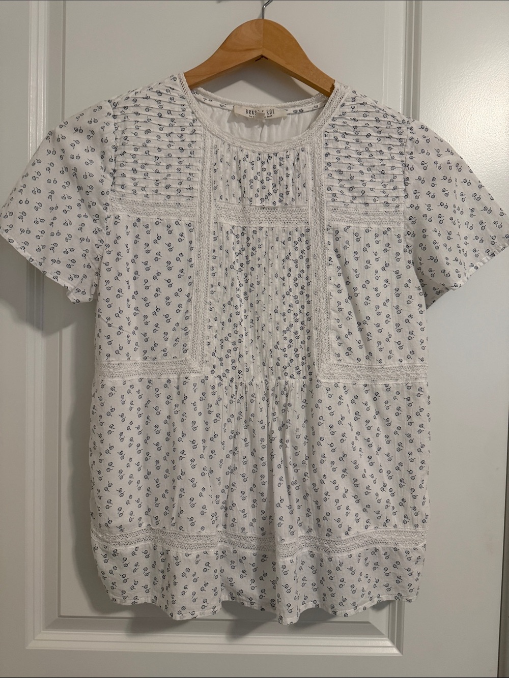 White Floral Pintuck Lace-Trim Short Sleeve Blouse